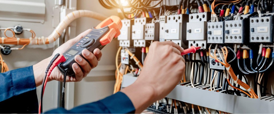 professional-electrician-services-in-karachi
